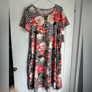 NWT LuLaRoe JESSIE size XS houndstooth floral, midline pockets, Swing style